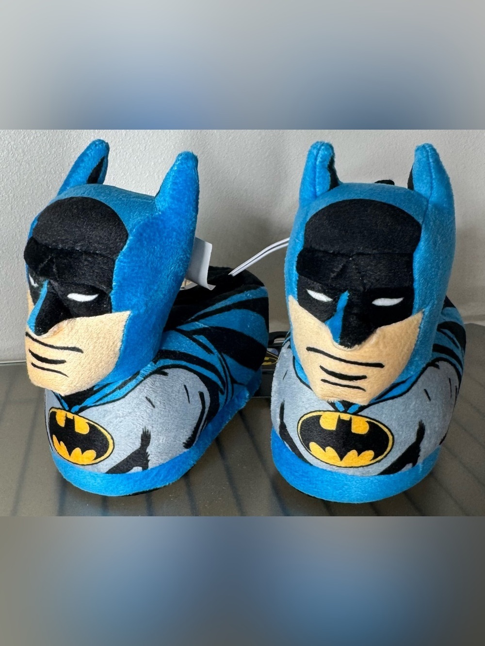 DC Comics Black and Blue Batman Plush 3d head sock Slippers grip bottoms sz 5/6